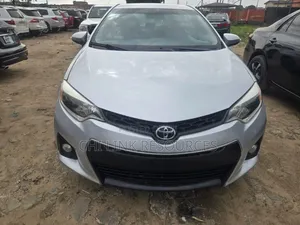 Toyota Corolla 2016 Silver