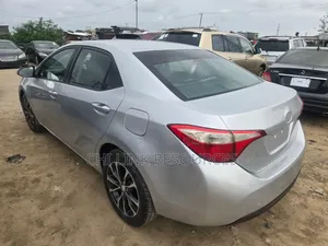 Toyota Corolla 2016 Silver