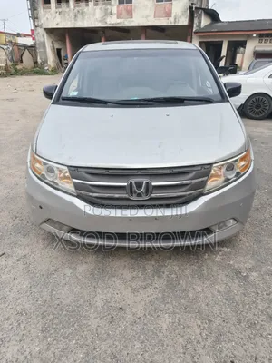 Honda Odyssey 2012 Silver