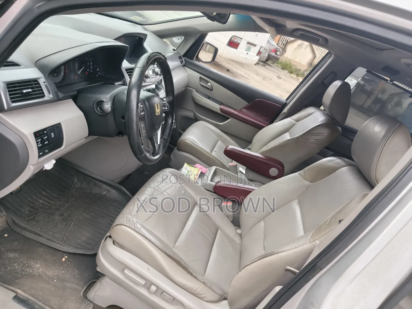 Honda Odyssey 2012 Silver