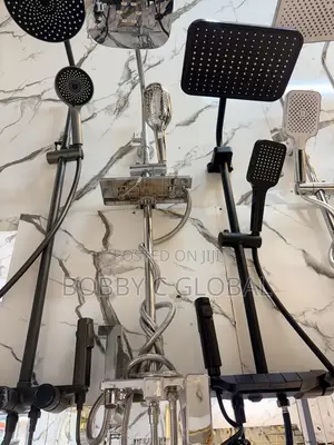 Mmaat Standing Shower