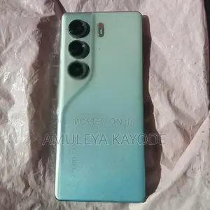Tecno Camon 40 Pro 4G 256 GB Blue
