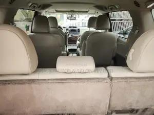 Toyota Sienna 2014 Red