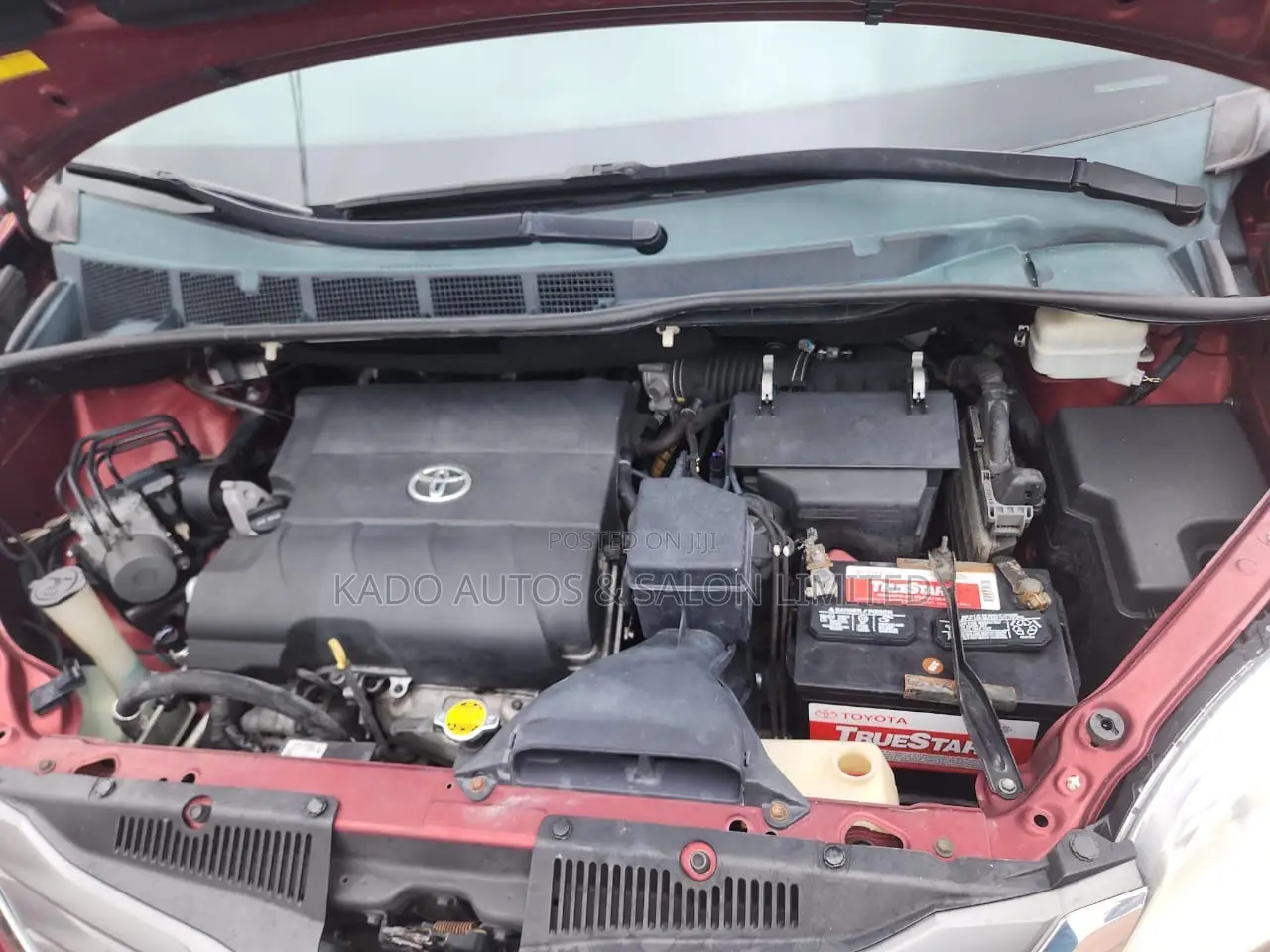 Toyota Sienna 2014 Red