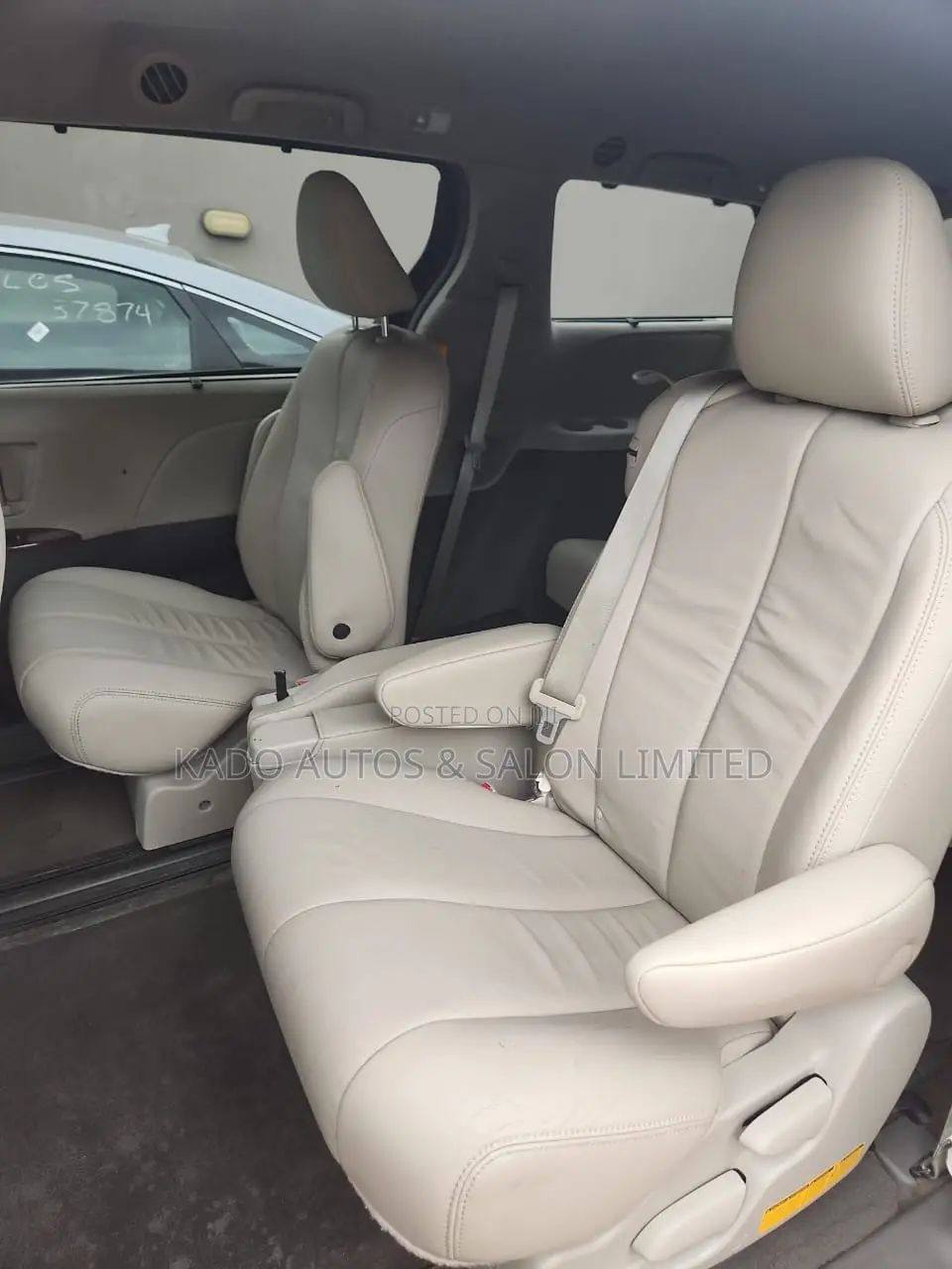 Toyota Sienna 2014 Red