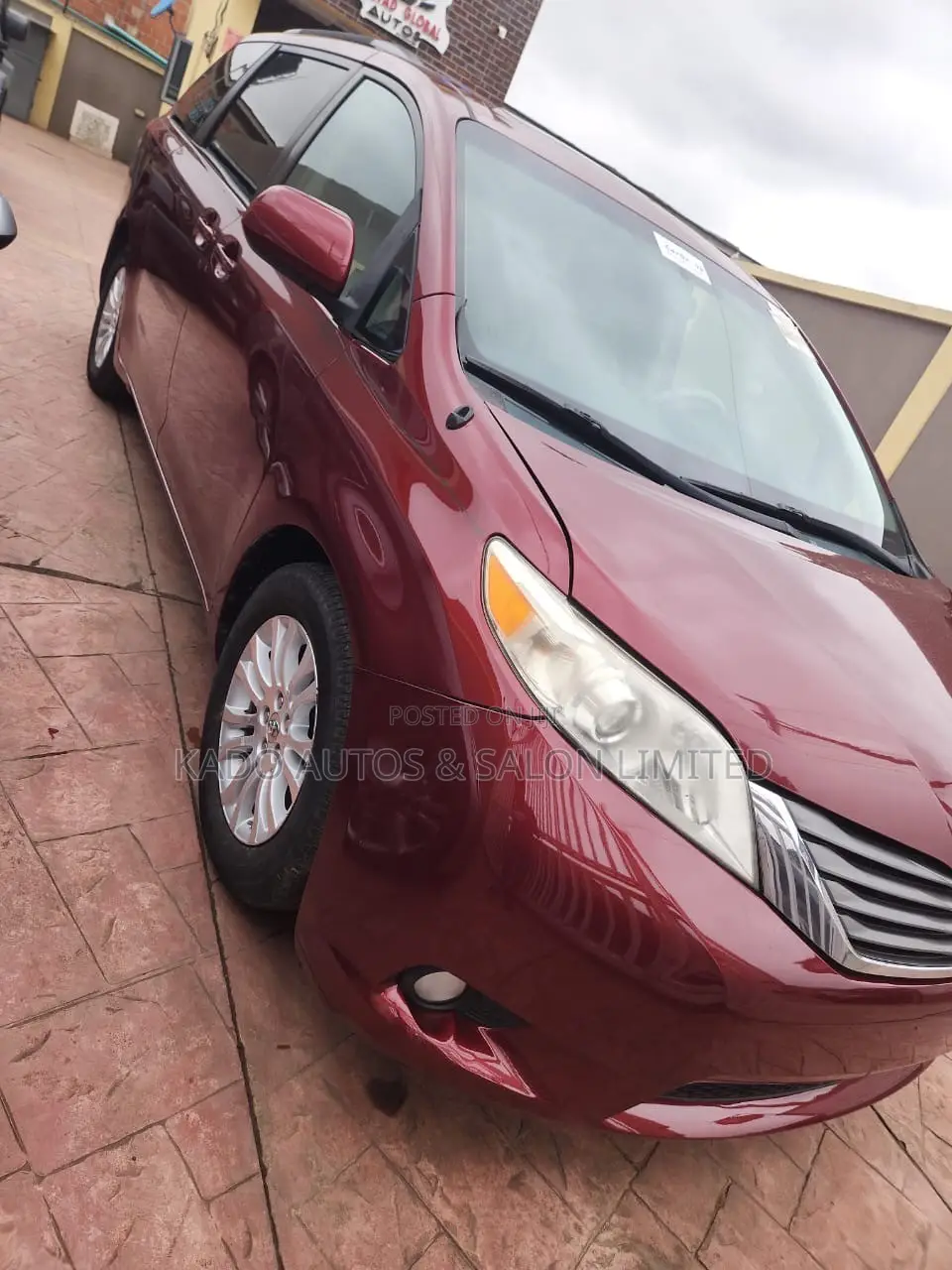 Toyota Sienna 2014 Red