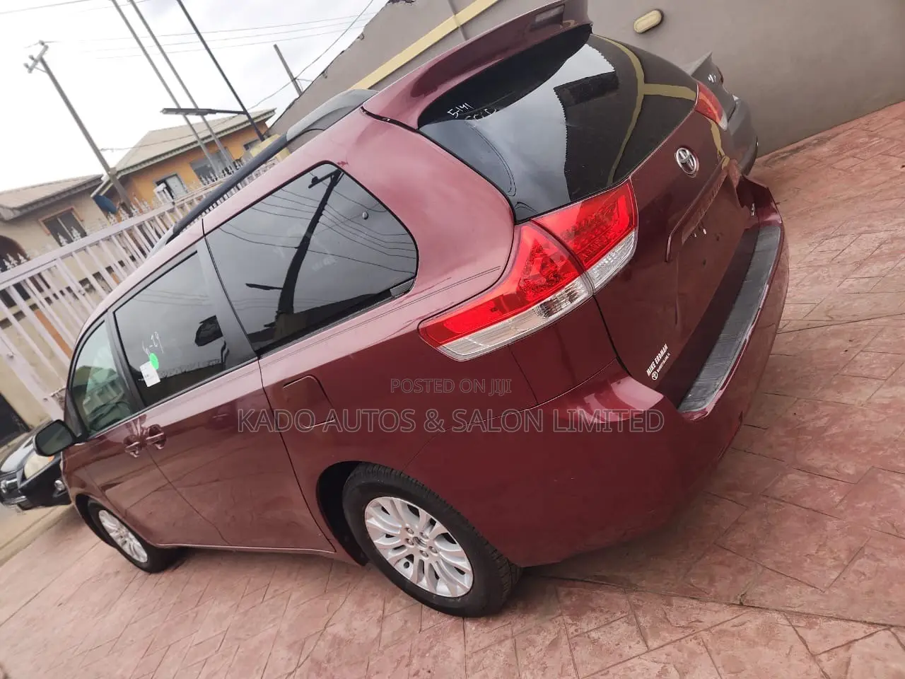 Toyota Sienna 2014 Red