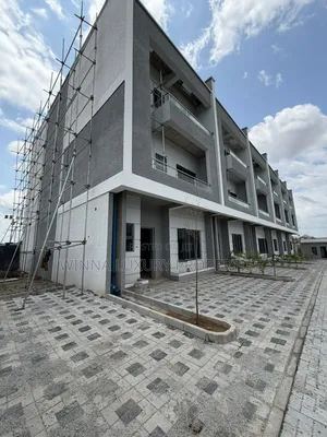 5bdrm Townhouse/Terrace in By Nizamiye, Idu Industrial for sale