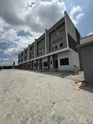 5bdrm Townhouse/Terrace in By Nizamiye, Idu Industrial for sale