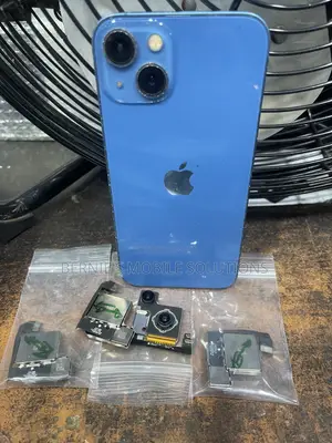 Apple iPhone 13 Cameras