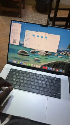 Laptop Apple MacBook Pro 2021 M1 16GB Apple M1 Pro SSD 1T