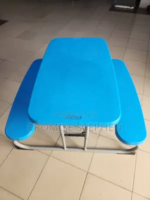 Kids Tables and Chairs