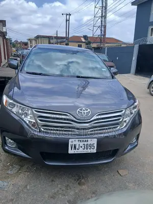 Toyota Venza V6 2010 Gray