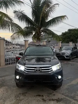 Toyota Hilux 2018 Black