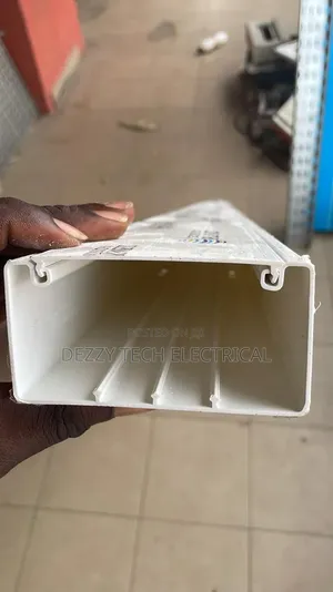 100mmx50mm PVC Cable Trunking / Cable Duct