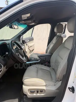 Ford Explorer XLT 4dr 4x4 (3.5L 6cyl 6A) 2013 White