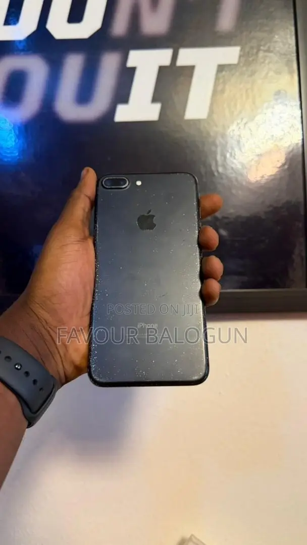 Apple iPhone 7 Plus 32 GB Black