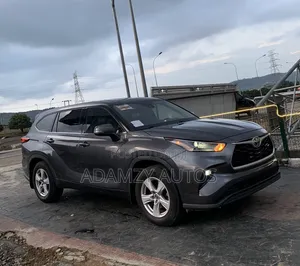 Toyota Highlander 2022 Gray
