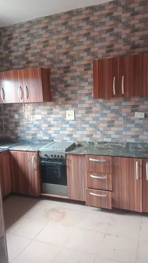 3bdrm Block of Flats in Off Lekki-Epe Expressway for rent