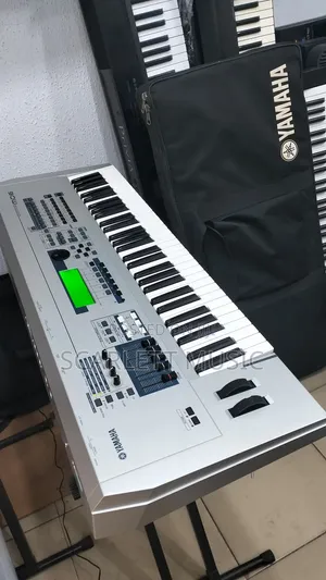 YAMAHA M06 Digital Professional Synthesizer Workstation Keyboard