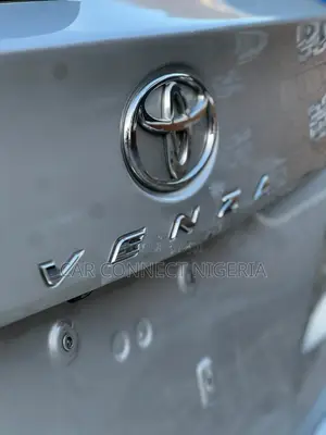 Toyota Venza AWD 2010 Silver