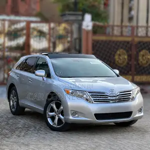Toyota Venza AWD 2010 Silver