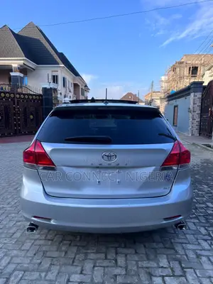 Toyota Venza AWD 2010 Silver