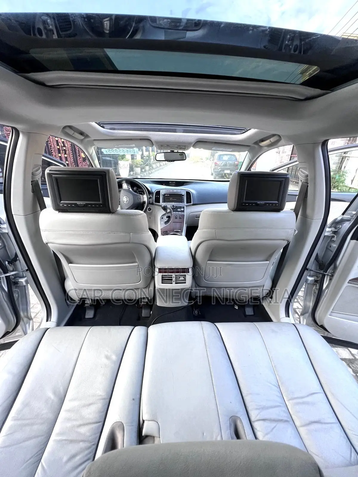 Toyota Venza AWD 2010 Silver