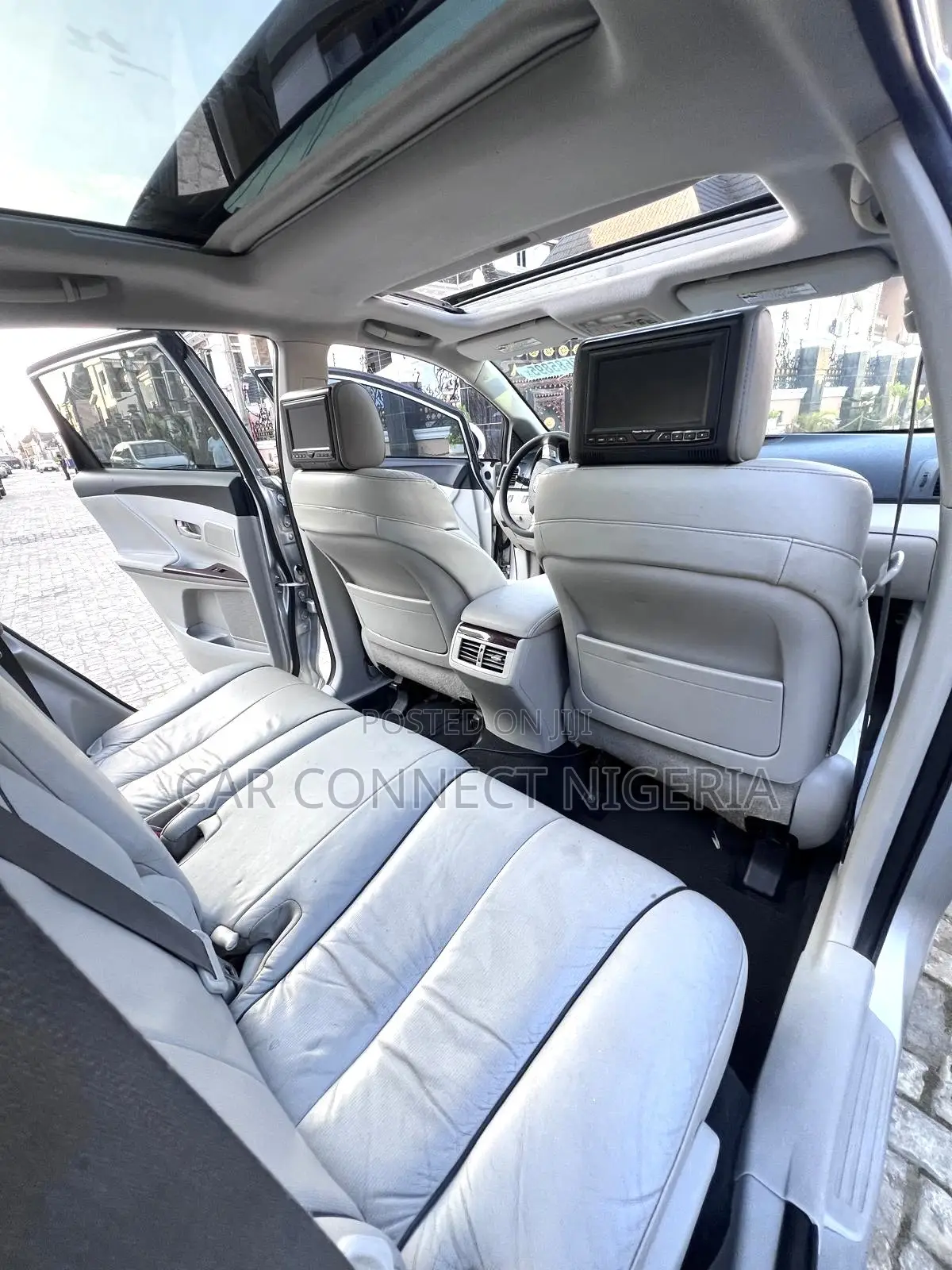 Toyota Venza AWD 2010 Silver