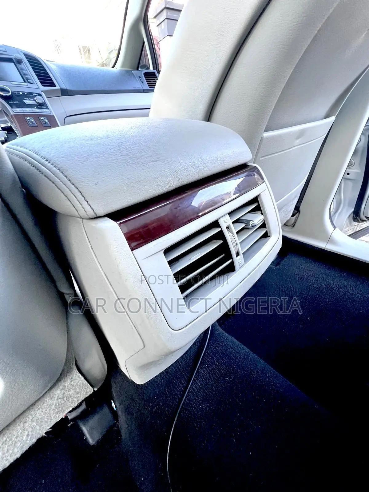 Toyota Venza AWD 2010 Silver