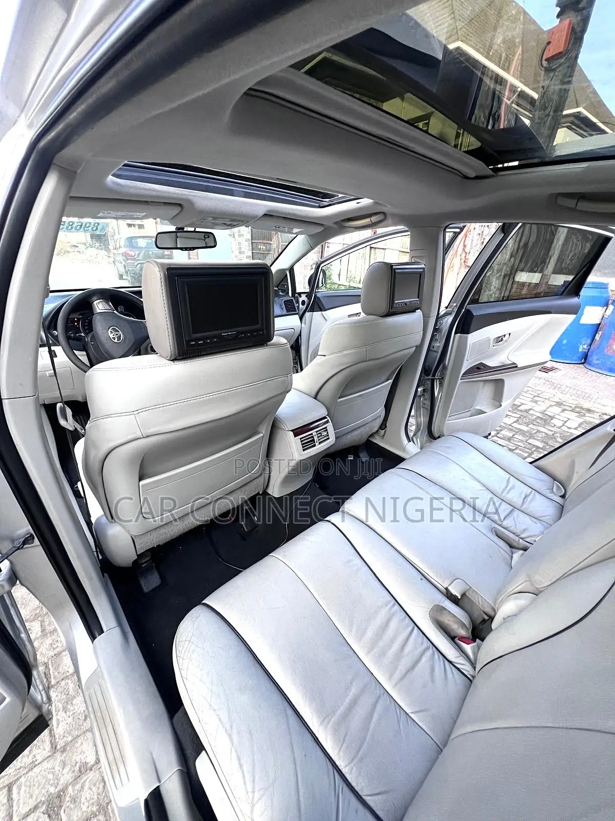 Toyota Venza AWD 2010 Silver