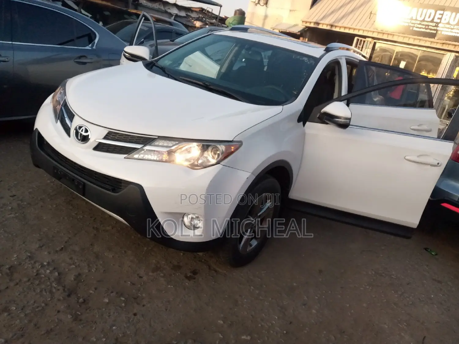 Toyota RAV4 2014 White