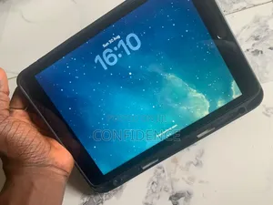 Apple iPad Wi-Fi 32 GB Black