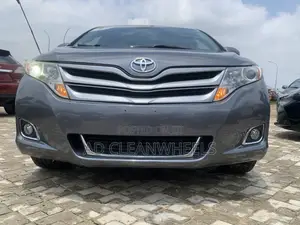 Toyota Venza V6 AWD 2010 Gray