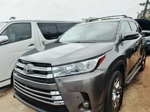 Toyota Highlander 2018 Gray