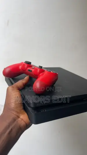 Unhacked PS4 Slim