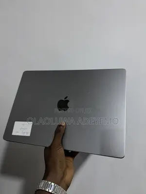 Laptop Apple MacBook Air 2024 M3 16GB Apple M3 SSD 512GB