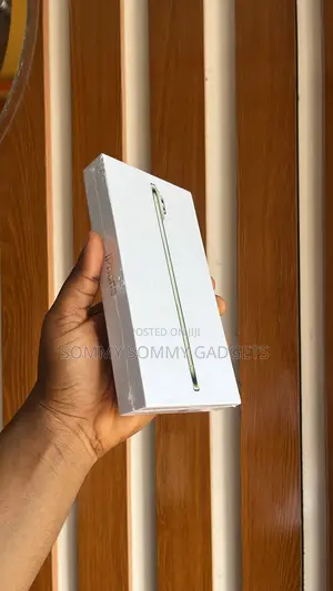 New Apple iPhone Air 256 GB Gold