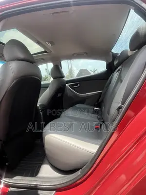 Hyundai Elantra 2014 Red