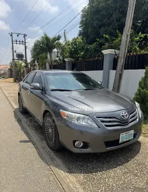 Toyota Camry 2010 Gray