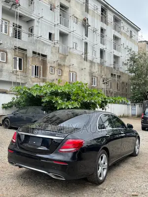 Mercedes-Benz E300 4Matic AWD Sedan (2.0L 4cyl 9A) 2017 Black