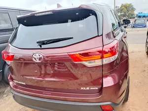 Toyota Highlander 2019 Burgundy