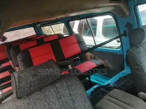 Mitsubishi L300 2002 Blue