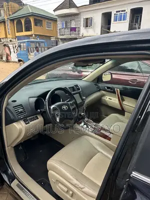 Toyota Highlander 2013 Black