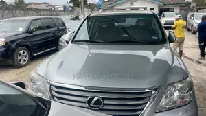 Lexus LX 570 2011 Silver