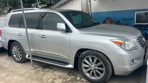 Lexus LX 570 2011 Silver