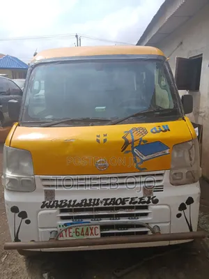 Volkswagen Transporter 1998 Yellow