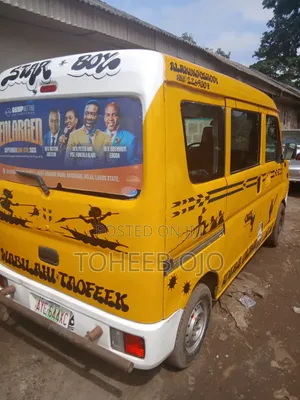 Volkswagen Transporter 1998 Yellow