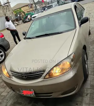 Toyota Camry 2003 Gold