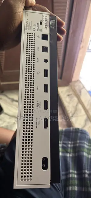 X-Box One S